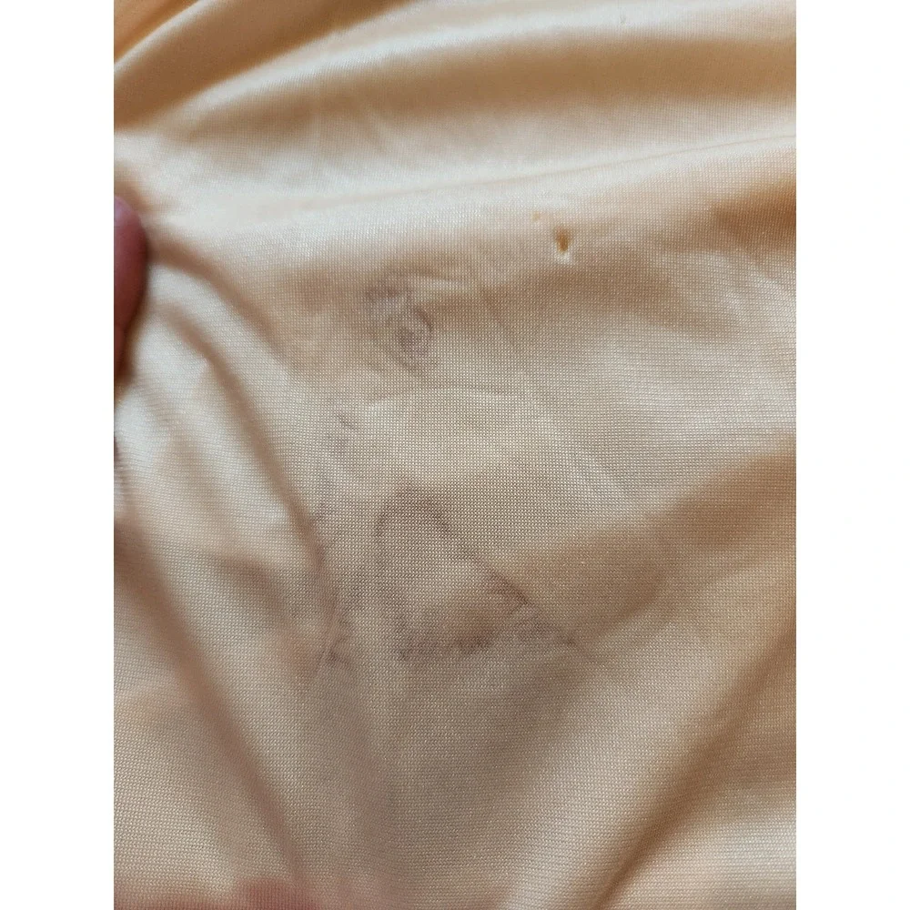 70s Nude Knee‎ Length Slip - Picture 5 of 6